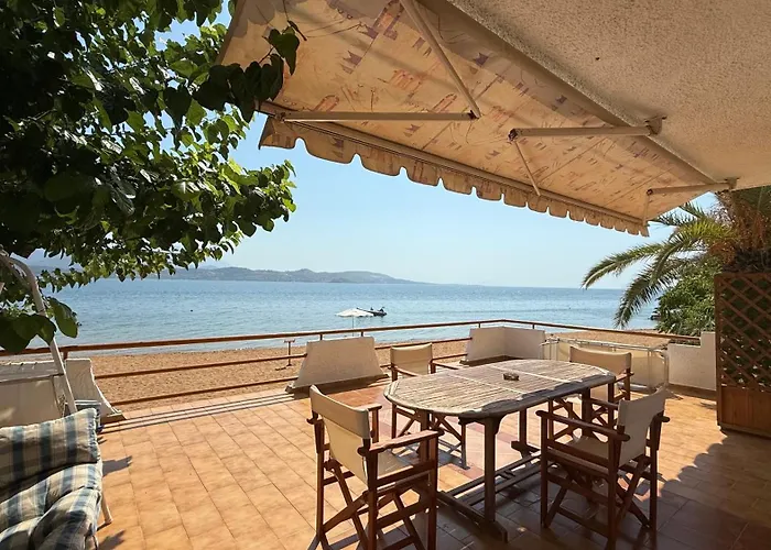 Alekos Houses-waters Edge *