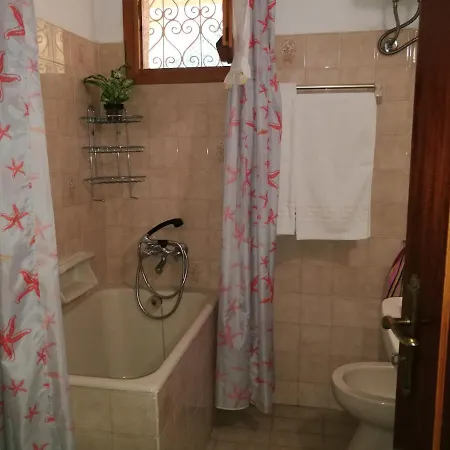 Alekos Houses-waters Edge Apartment