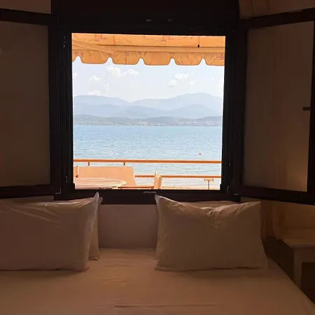 Alekos Houses-waters Edge Lejlighed