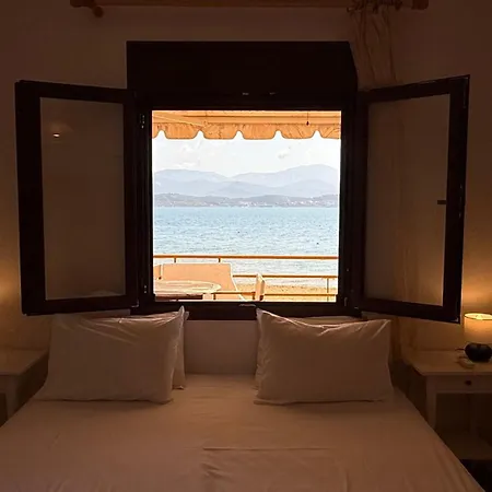 Alekos Houses-waters Edge *