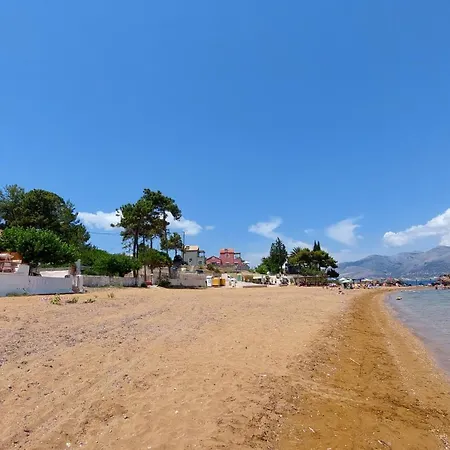 Alekos Houses-waters Edge Lixouri